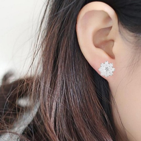 NEW 925 Sterling Silver Lotus Flower Stud Earrings - Picture 5 of 8